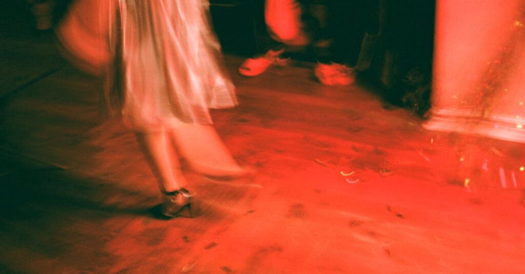 découvrez l'art intemporel de la photographie argentique. explorez les techniques, les astuces et l'équipement nécessaires pour capturer des images authentiques et émouvantes, tout en redécouvrant la magie de la pellicule.