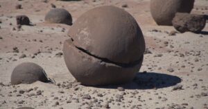 découvrez le canon eos 850d, un reflex numérique polyvalent qui allie performance et créativité. avec sa résolution de 24,1 mégapixels, son autofocus rapide et sa vidéo 4k, capturez des images époustouflantes et réalisez vos projets photographiques avec facilité. parfait pour les photographes débutants et amateurs passionnés.