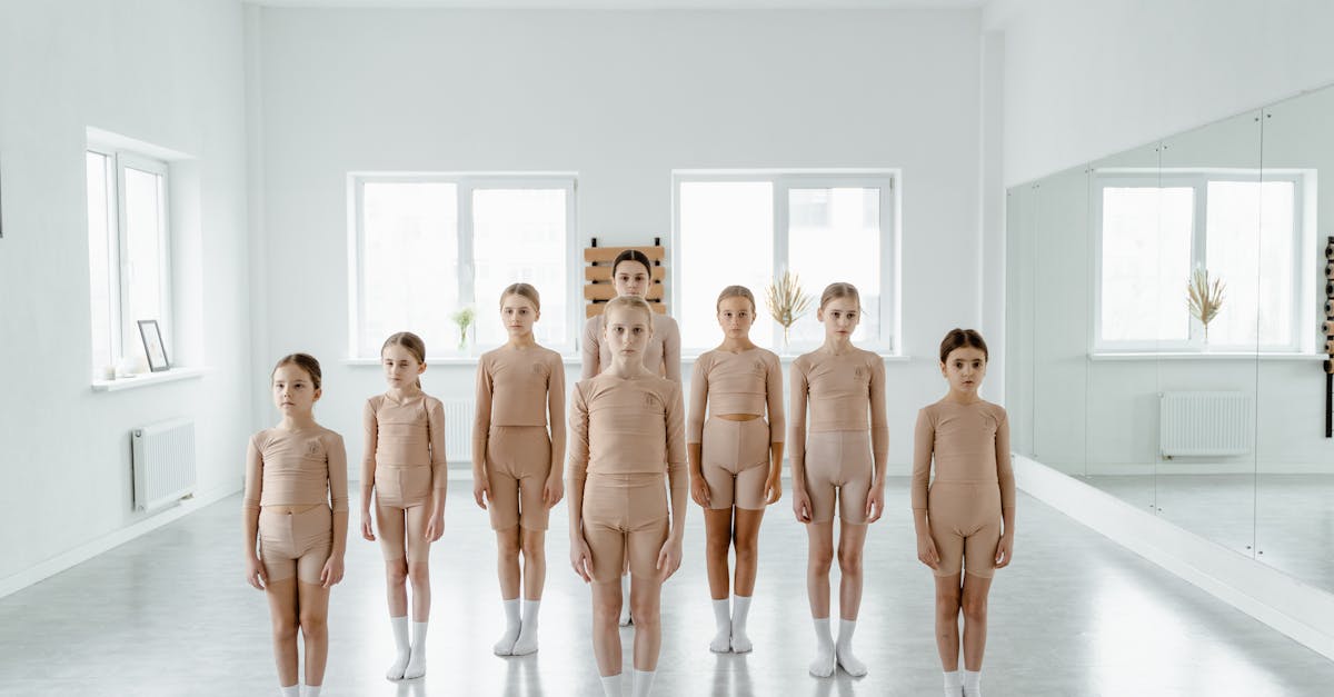 Scopri la nostra guida completa per principianti che ti aiuterà ad acquisire competenze essenziali e a esplorare con facilità nuove aree di apprendimento. Perfetto per chi vuole iniziare senza alcuna esperienza pregressa!