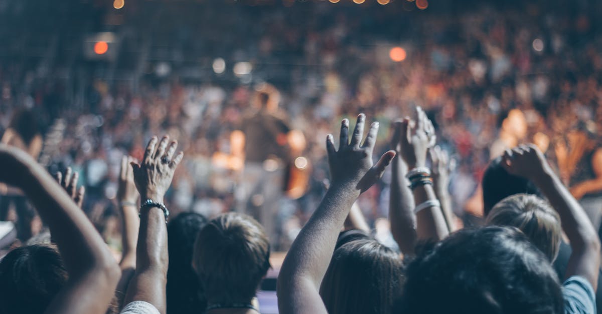 découvrez l'énergie et l'émotion d'un concert live, où la musique prend vie sur scène. plongez dans une expérience inoubliable avec des artistes talentueux, des performances captivantes et une atmosphère unique qui vous fera vibrer au rythme des mélodies.