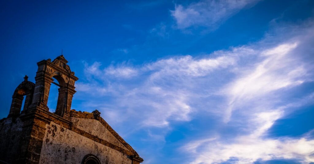 découvrez l'univers captivant de francis giacobetti, un artiste talentueux reconnu pour ses créations audacieuses et son innovation dans le domaine de l'art contemporain. plongez dans son parcours unique et explorez ses œuvres inspirantes.