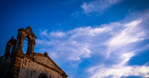 découvrez l'univers captivant de francis giacobetti, un artiste talentueux reconnu pour ses créations audacieuses et son innovation dans le domaine de l'art contemporain. plongez dans son parcours unique et explorez ses œuvres inspirantes.