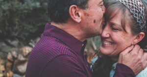 découvrez l'intimité sous toutes ses formes : relations personnelles, connexions émotionnelles et l'importance de la proximité dans nos vies. explorez comment renforcer vos liens et créer des moments authentiques avec ceux qui vous entourent.