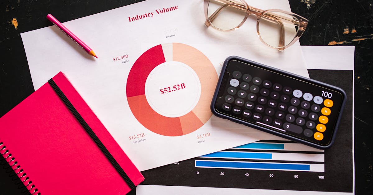 Die 2012 eingeleitete Schadensreform markierte einen entscheidenden Wendepunkt in diesem Ansatz und verpflichtete die Betreiber, über ein zuverlässiges Referenzsystem für alle unterirdischen Arbeiten zu verfügen. Beispielsweise ist bei Erdarbeiten für die Erweiterung einer Wohnsiedlung oder den Bau eines neuen Strommastes der Zugriff auf genaue und aktuelle Karten unerlässlich.