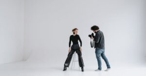 découvrez une sélection d'œuvres photographiques captivantes qui capturent la beauté et l'essence du monde. plongez dans un univers visuel riche, où chaque image raconte une histoire unique, alliant art et émotion.