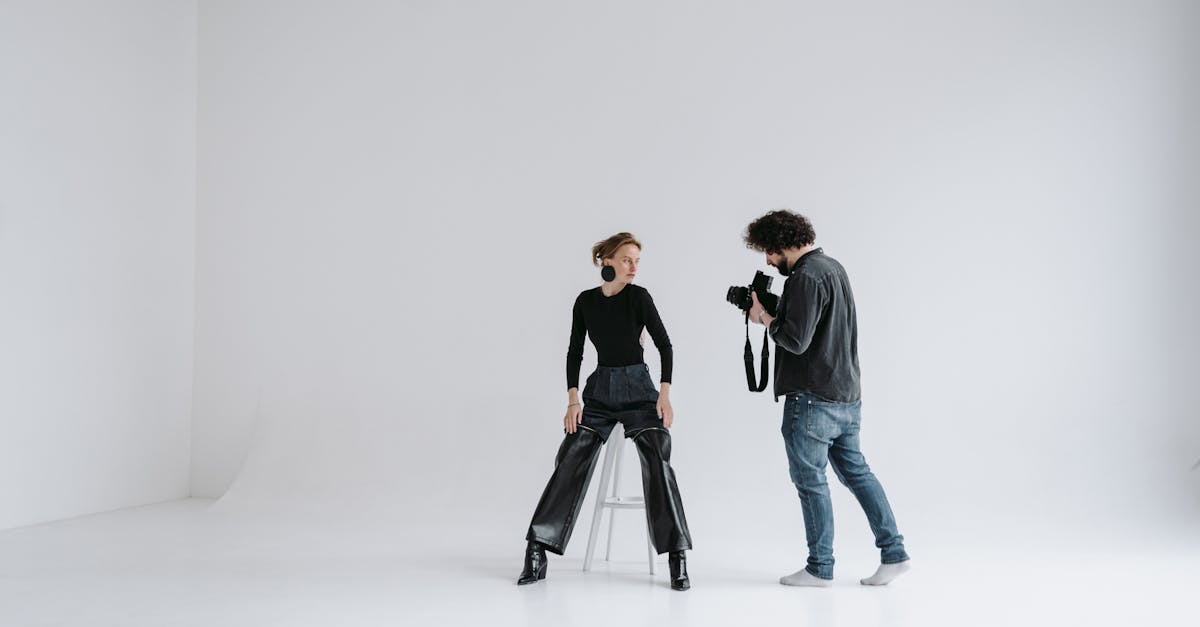 découvrez une sélection d'œuvres photographiques captivantes qui capturent la beauté et l'essence du monde. plongez dans un univers visuel riche, où chaque image raconte une histoire unique, alliant art et émotion.