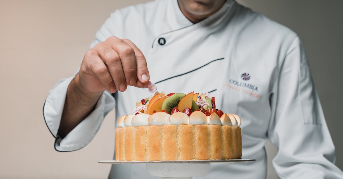 Descubra o fascinante mundo das pin-ups, esses ícones do estilo retrô que combinam charme e ousadia. Mergulhe na história dessas mulheres icônicas, explore sua influência na moda e na cultura popular e inspire-se em sua estética atemporal.