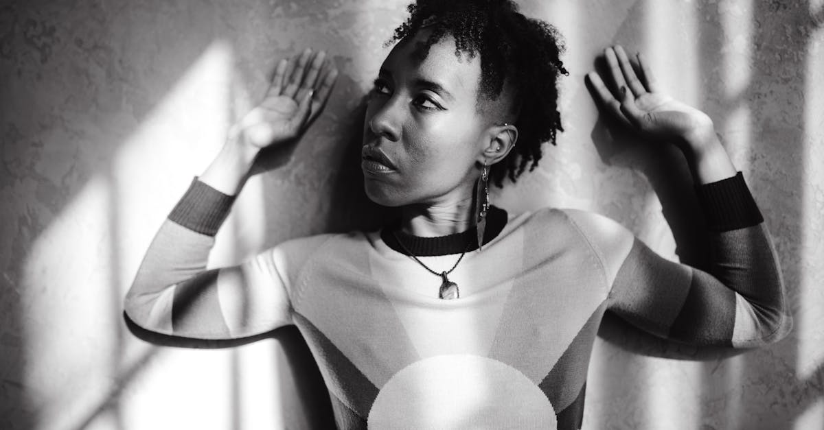 découvrez la beauté intemporelle de la peau noire à travers notre exploration de la culture, de l'art et de l'identité. 'black is beautiful' célèbre la richesse et la diversité de la beauté noire, mettant en avant des récits inspirants et des perspectives uniques qui enrichissent notre compréhension de la beauté sous toutes ses formes.