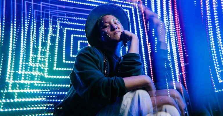 découvrez l'art captivant de la photographie expérimentale, où l'imagination et la technique se rencontrent pour créer des images uniques et avant-gardistes. explorez des techniques innovantes, des jeux de lumière, et des perspectives étonnantes qui transforment la réalité en un monde artistique fascinant.