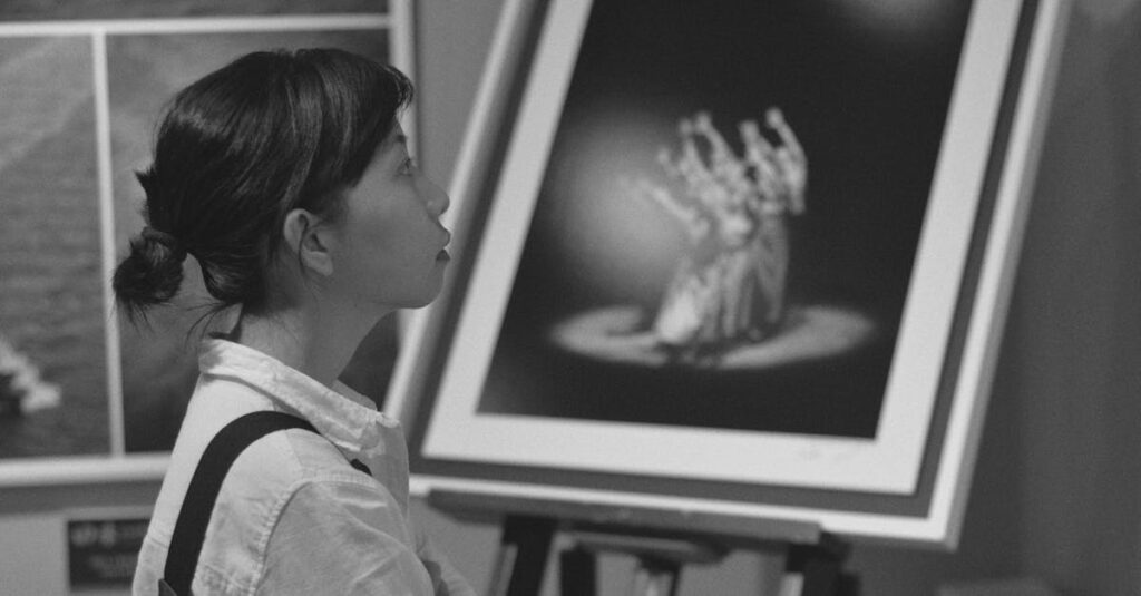 découvrez le musée de la photographie, un espace dédié à l'art de la capture d'images à travers le temps. explorez des expositions fascinantes, des collections uniques et des ateliers interactifs qui mettent en valeur la créativité et l'histoire de la photographie.